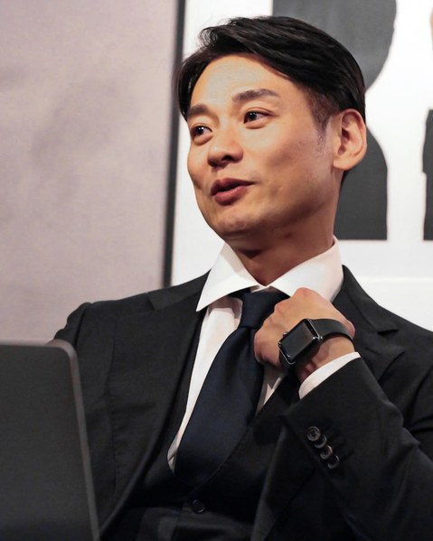 代表取締役